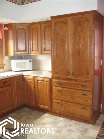 15 SE 7th St, Hampton, IA 50441 photo 5