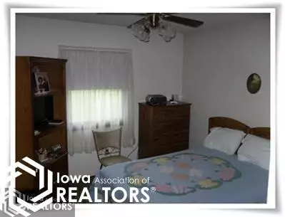 709 3rd Ave SE, Hampton, IA 50441 photo 9
