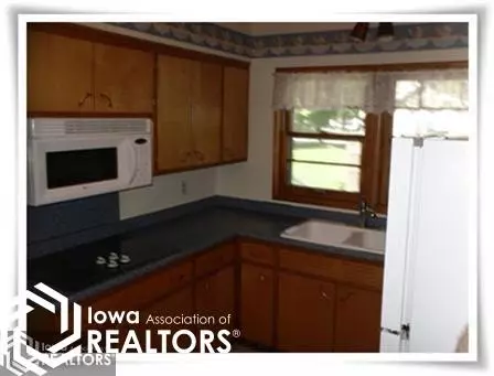 108 5th St SE, Hampton, IA 50441 photo 3
