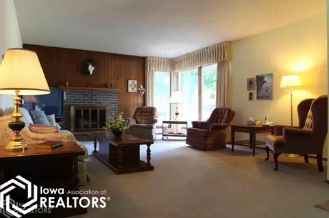 1667 Dorell Dr, Hampton, IA 50441 photo 3