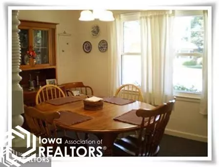 209 8th St SE, Hampton, IA 50441 photo 4