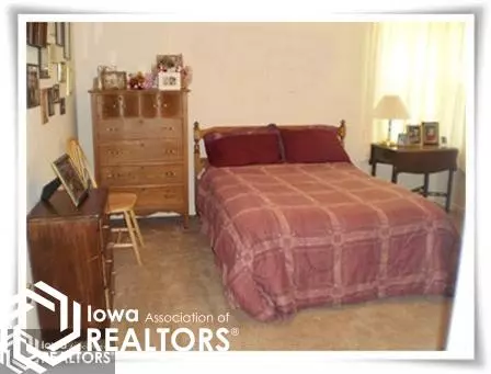 209 8th St SE, Hampton, IA 50441 photo 6