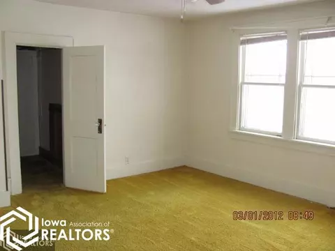 322 NW 2nd St, Hampton, IA 50441 photo 12