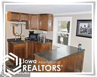 402 10th St SE, Hampton, IA 50441 photo 6