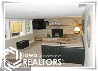 402 10th St SE, Hampton, IA 50441 photo 7