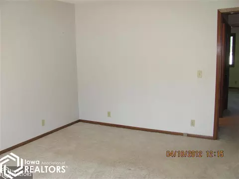 418 NE 7th Ave, Hampton, IA 50441 photo 5