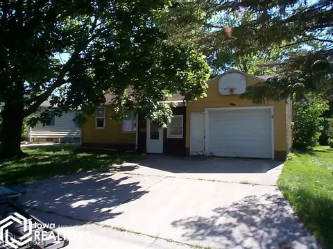 615 3rd St NE, Hampton, IA 50441 photo 1