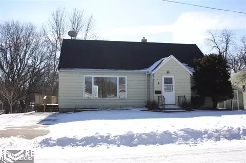 9 NE 5th Ave, Hampton, IA 50441 photo 1