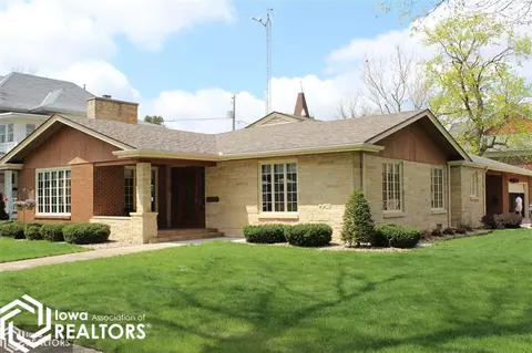 120 1st Ave SE, Hampton, IA 50441 photo 1