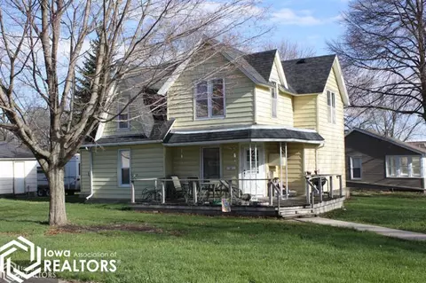 402 NW 2nd St, Hampton, IA 50441 photo 1