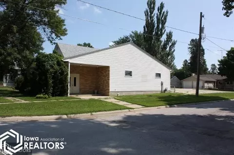 302 NE 5th Ave, Hampton, IA 50441 photo 1