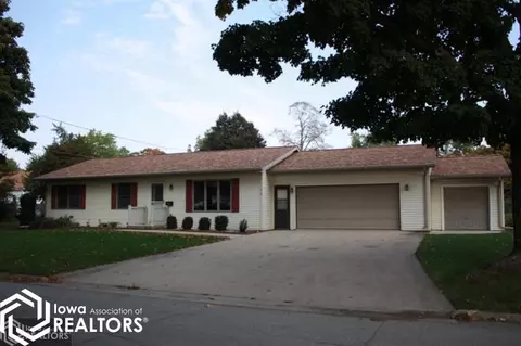 212 2nd Ave SE, Hampton, IA 50441 photo 1