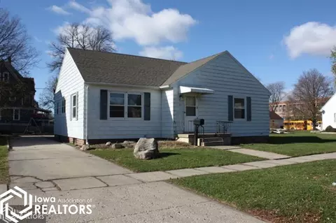 10 NE 6th St, Hampton, IA 50441 photo 1