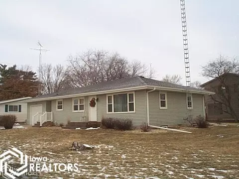 930 Glendale Park Dr, Hampton, IA 50441 photo 1