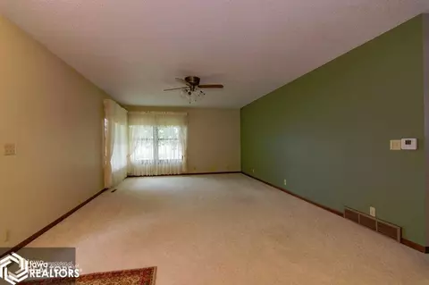 104 8th St NW, Hampton, IA 50441 photo 4