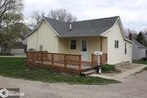 617 3rd Ave SE, Hampton, IA 50441 photo 1