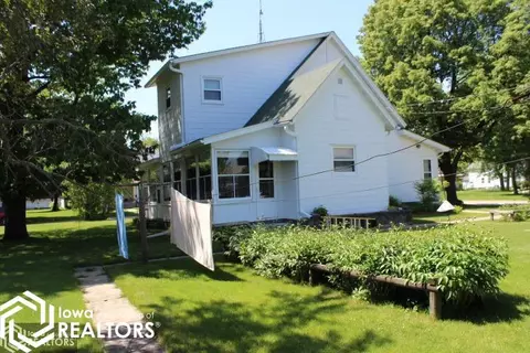 220 3rd Ave SW, Hampton, IA 50441 photo 3