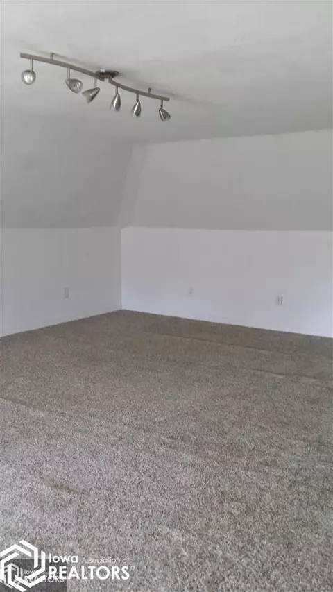 910 12th St, Eldora, IA 50627 photo 10