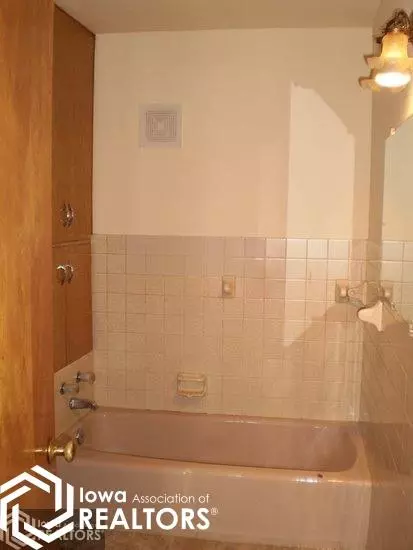 203 4th Ave Dr NE, Hampton, IA 50441 photo 11