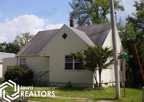 203 4th Ave Dr NE, Hampton, IA 50441 photo 1