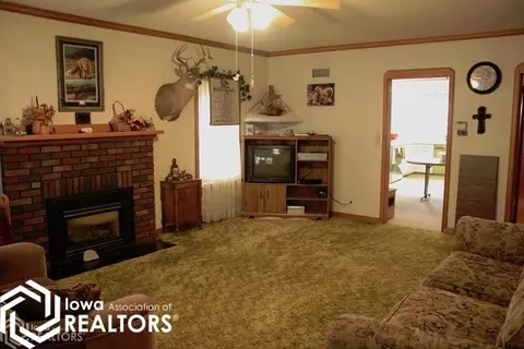 19 4th St SE, Hampton, IA 50441 photo 12
