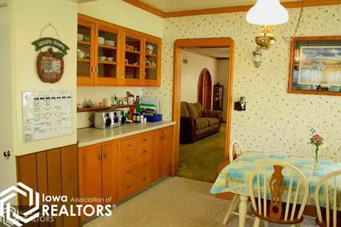 19 4th St SE, Hampton, IA 50441 photo 8