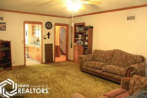 19 4th St SE, Hampton, IA 50441 photo 11