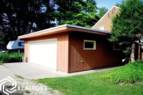 19 4th St SE, Hampton, IA 50441 photo 32