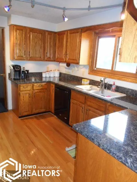 1410 80th, Hampton, IA 50441 photo 7