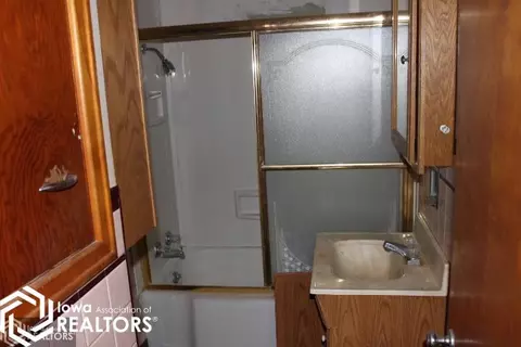 608 2nd St SE, Hampton, IA 50441 photo 8