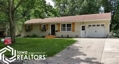 122 Windsor Blvd, Hampton, IA 50441 photo 1