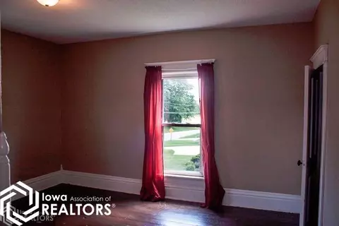 805 Central Ave E, Hampton, IA 50441 photo 26