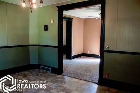 805 Central Ave E, Hampton, IA 50441 photo 7