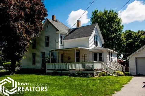 805 Central Ave E, Hampton, IA 50441 photo 1