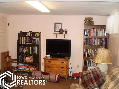 215 4th St NW, Hampton, IA 50441 photo 27