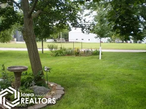 215 4th St NW, Hampton, IA 50441 photo 34