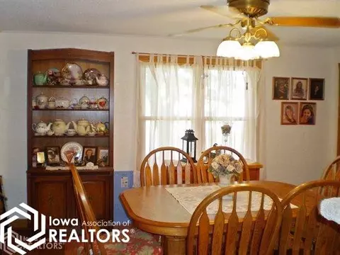 215 4th St NW, Hampton, IA 50441 photo 6