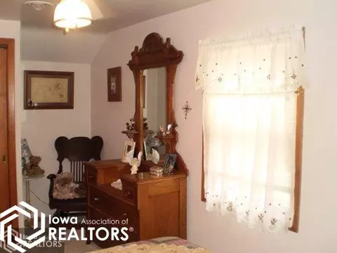 215 4th St NW, Hampton, IA 50441 photo 16