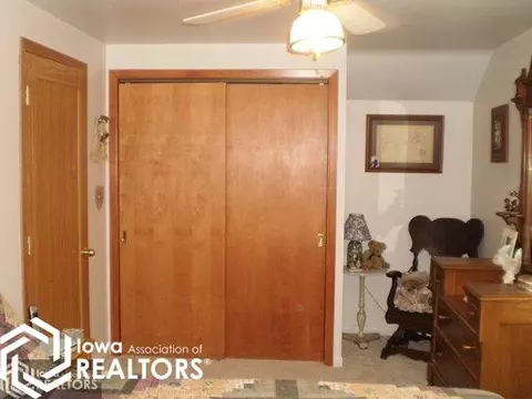 215 4th St NW, Hampton, IA 50441 photo 17
