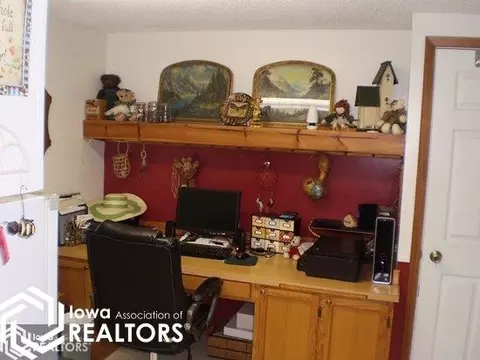 215 4th St NW, Hampton, IA 50441 photo 11