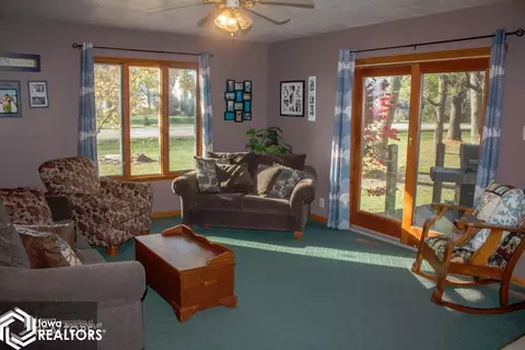 1388 140th St, Hampton, IA 50441 photo 3