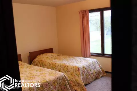 201 17th Ave NE, Hampton, IA 50441 photo 13