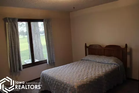201 17th Ave NE, Hampton, IA 50441 photo 12