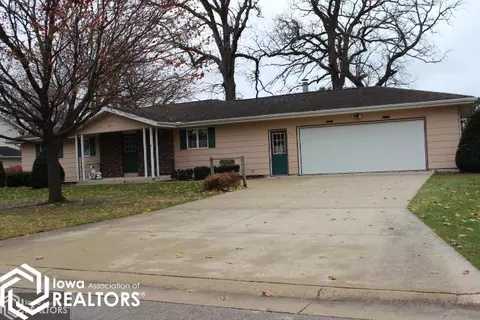 201 17th Ave NE, Hampton, IA 50441 photo 1