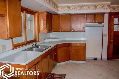 3 3rd Ave NW, Hampton, IA 50441 photo 7