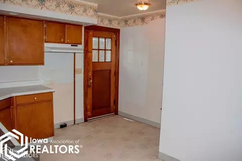 3 3rd Ave NW, Hampton, IA 50441 photo 8