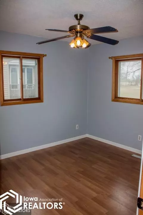 309 9th St NW, Hampton, IA 50441 photo 12