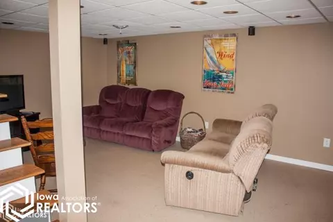 309 9th St NW, Hampton, IA 50441 photo 17