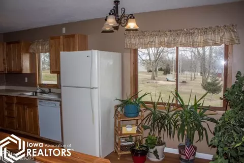 309 9th St NW, Hampton, IA 50441 photo 6