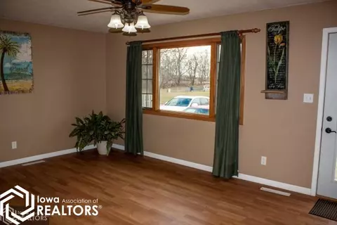 309 9th St NW, Hampton, IA 50441 photo 11